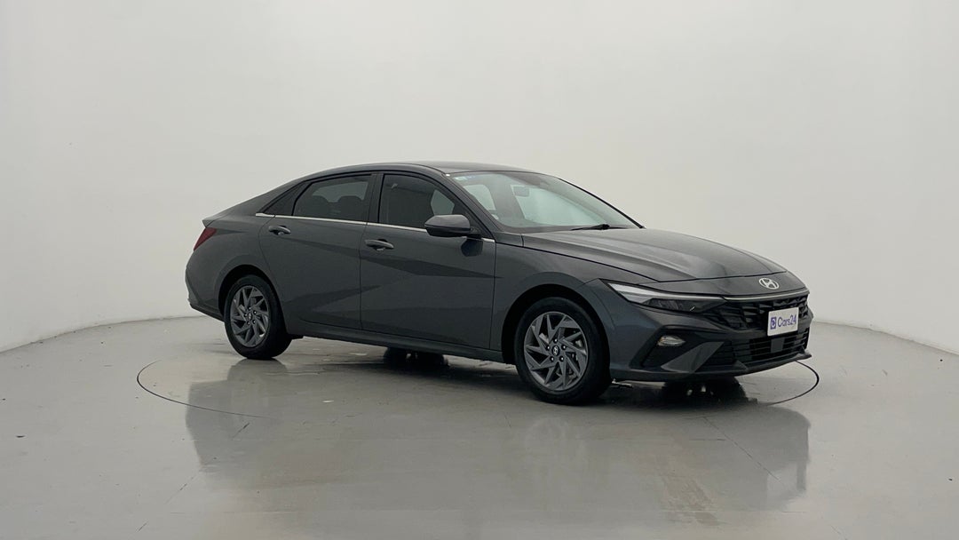 2024 Hyundai i30 Hev 1.6p Dct, Automatic, 37281 km, Right Front Diagonal (45- Degree) View