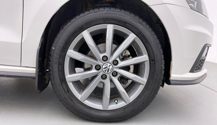 2020 Volkswagen Vento Highline 1.0 TSI MT, Petrol, Manual, 39,806 km, Right Front Wheel