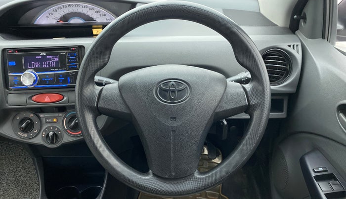 2012 Toyota Etios Liva G, Petrol, Manual, 85,065 km, Steering Wheel Close Up