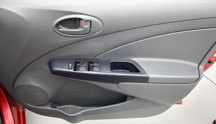 2012 Toyota Etios Liva G, Petrol, Manual, 85,065 km, Driver Side Door Panels Control
