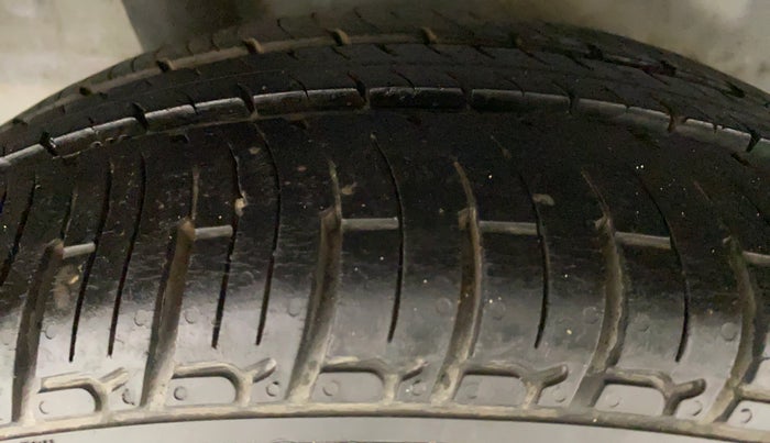 2015 Honda Brio 1.2 S MT I VTEC, Petrol, Manual, 57,354 km, Right Rear Tyre Tread