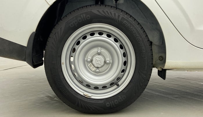 2021 Hyundai AURA E MT 1.2 KAPPA, Petrol, Manual, 1,369 km, Right Rear Wheel