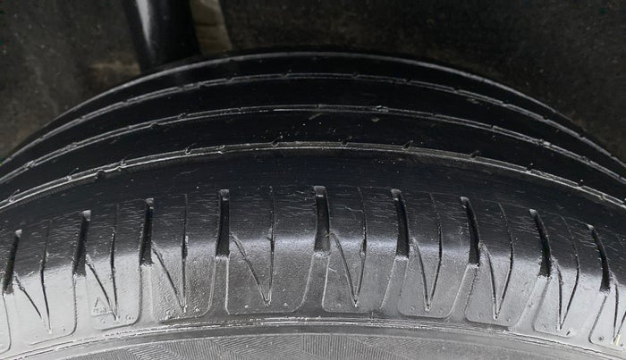 2019 Maruti Vitara Brezza ZDI, Diesel, Manual, 64,524 km, Right Rear Tyre Tread