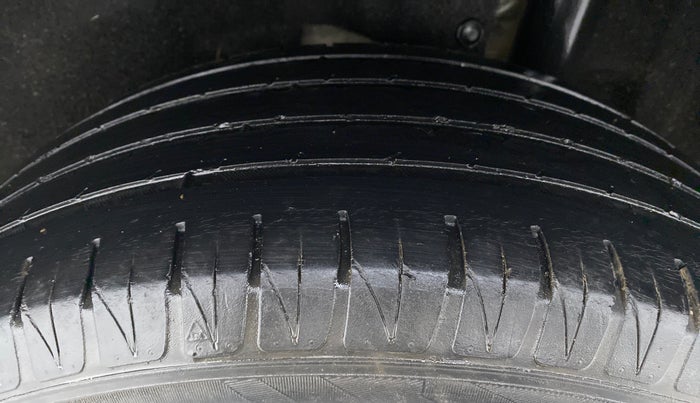2019 Maruti Vitara Brezza ZDI, Diesel, Manual, 64,524 km, Left Rear Tyre Tread