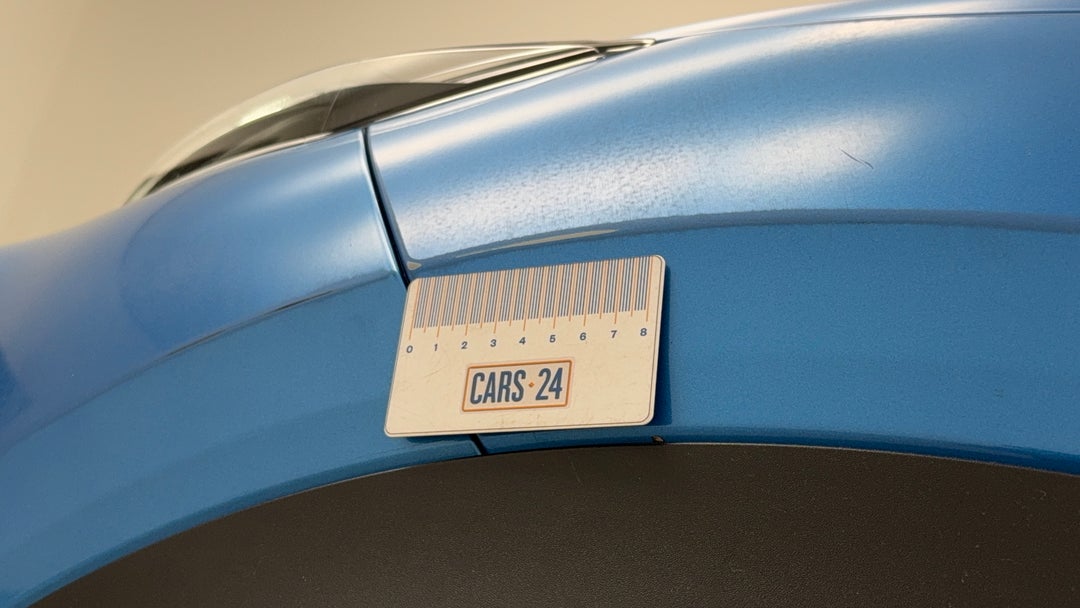 Quarter Panel Front LHS Guard Scratch