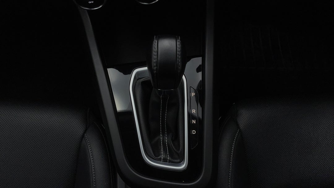 2023 Renault Arkana Zen, Automatic, 56851 km, Gear Lever 