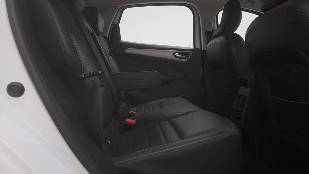 2023 Renault Arkana Zen, Automatic, 56851 km, Right Side Rear Door Cabin View