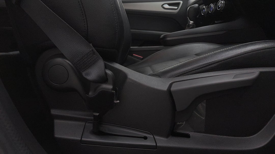 2023 Renault Arkana Zen, Automatic, 56851 km, Drivers Side Adjustment Panel