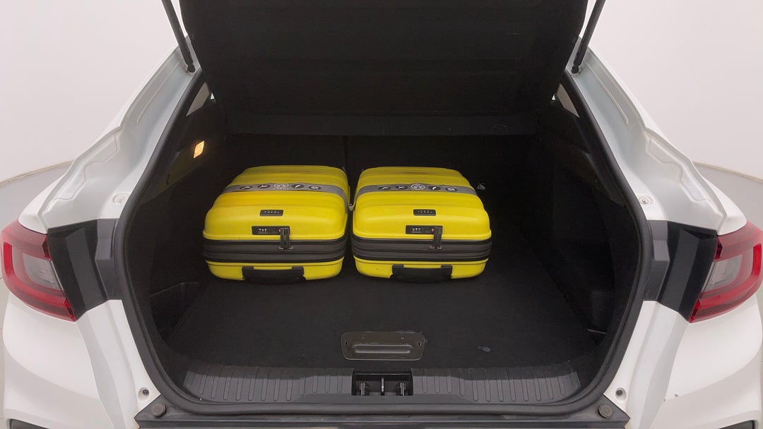 2023 Renault Arkana Zen, Automatic, 56851 km, Boot Inside View with Luggage