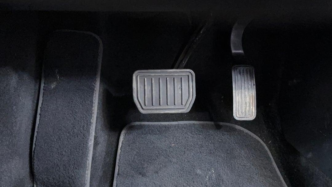 2022 Tesla Model 3 Rear-wheel Drive, Automatic, 65717 km, Pedals and Footmat