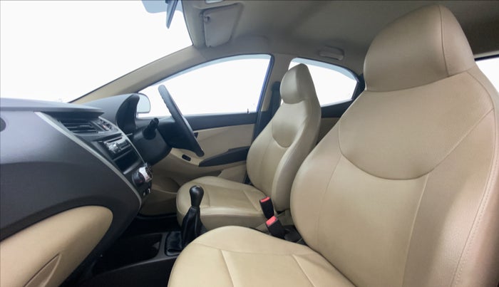 2017 Hyundai Eon ERA PLUS (O), Petrol, Manual, 22,418 km, Right Side Front Door Cabin View