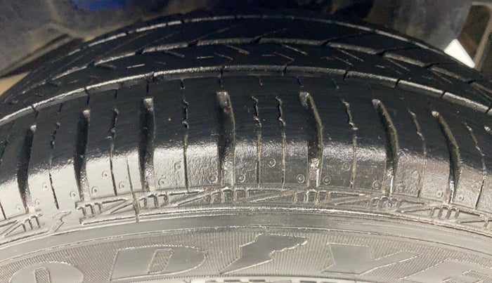 2017 Hyundai Eon ERA PLUS (O), Petrol, Manual, 22,418 km, Left Rear Tyre Tread