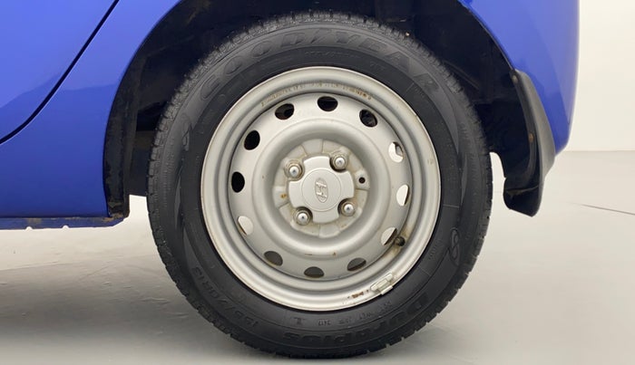 2017 Hyundai Eon ERA PLUS (O), Petrol, Manual, 22,418 km, Left Rear Wheel