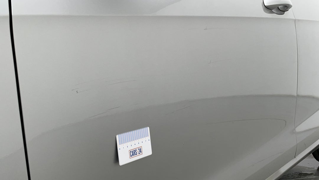 2015 Volkswagen Golf 110 Tsi Highline, Automatic, 131601 km, Doors Front LHS Scratch