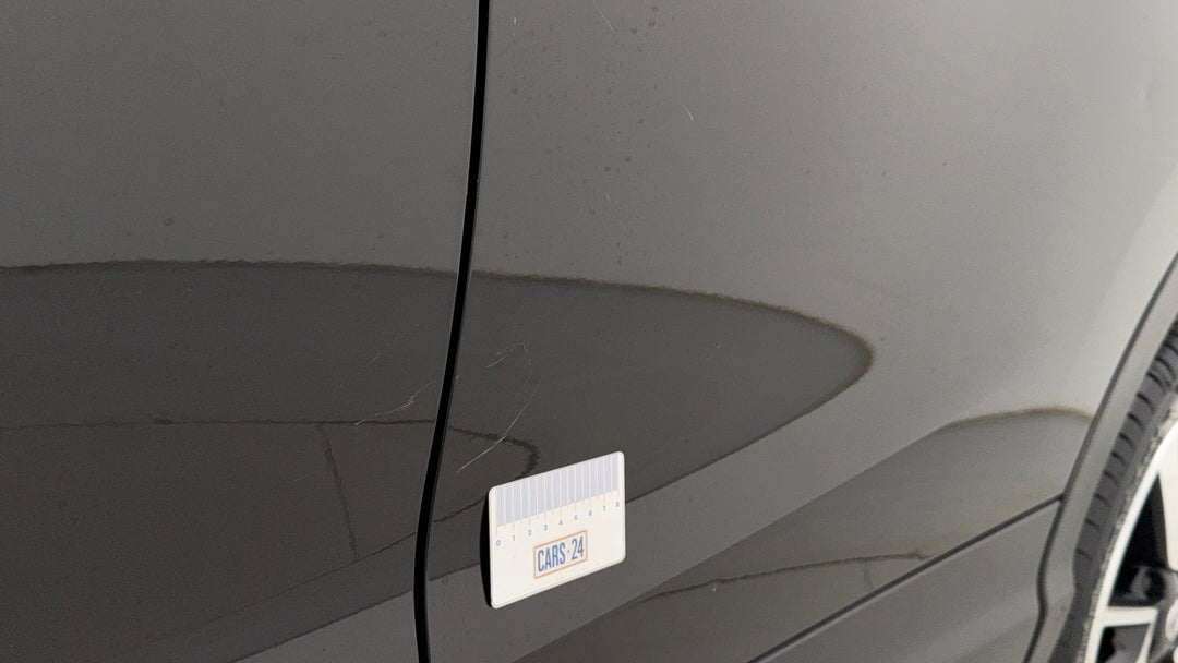 Doors Rear LHS Scratch