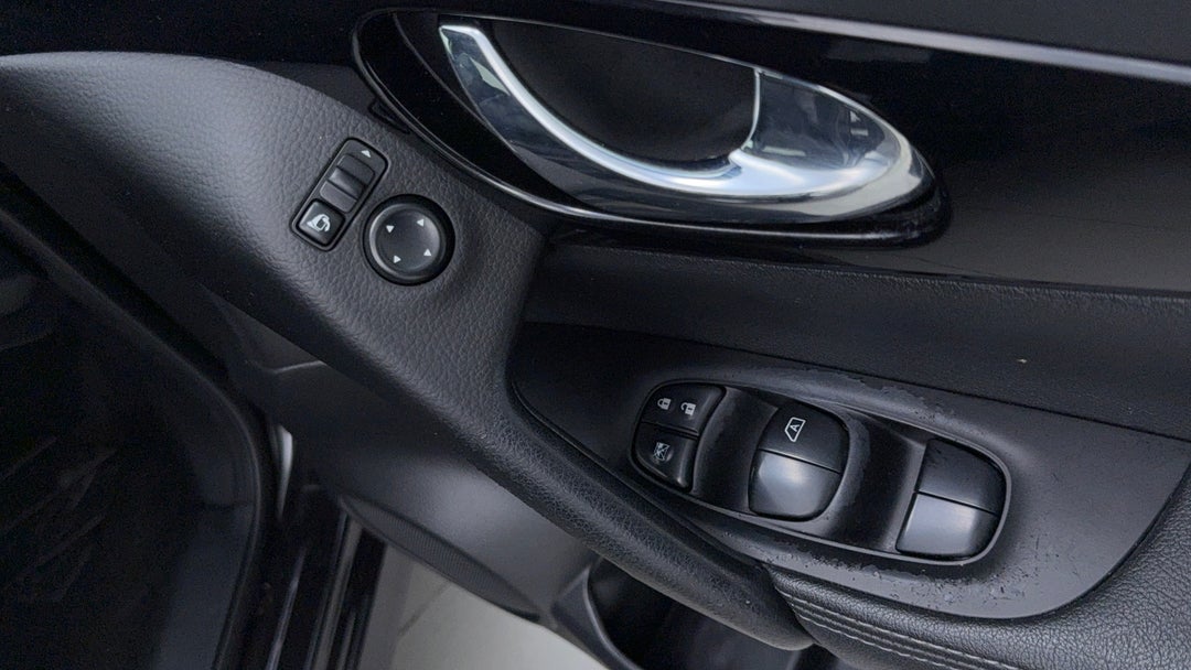 Drivers Side Door Panel Controls