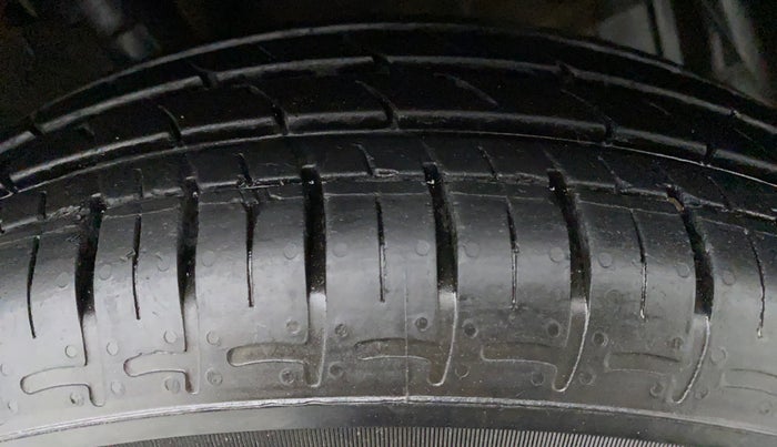 2020 Hyundai GRAND I10 NIOS SPORTZ PETROL, Petrol, Manual, 10,855 km, Left Rear Tyre Tread