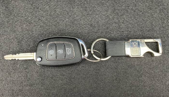 2016 Hyundai Elite i20 SPORTZ 1.2, Petrol, Manual, 27,881 km, Key Close Up