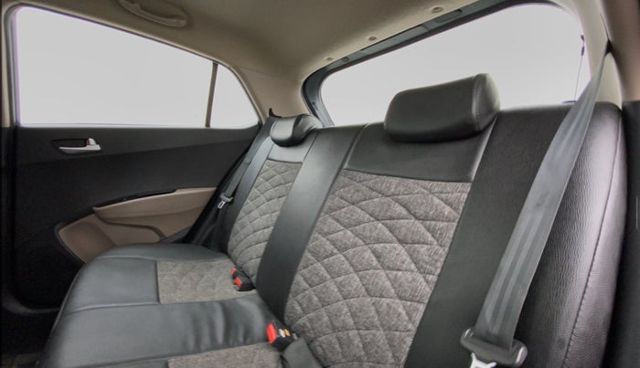 2016 Hyundai Grand i10 ASTA 1.2 KAPPA VTVT, Petrol, Manual, 45,606 km, Right Side Rear Door Cabin