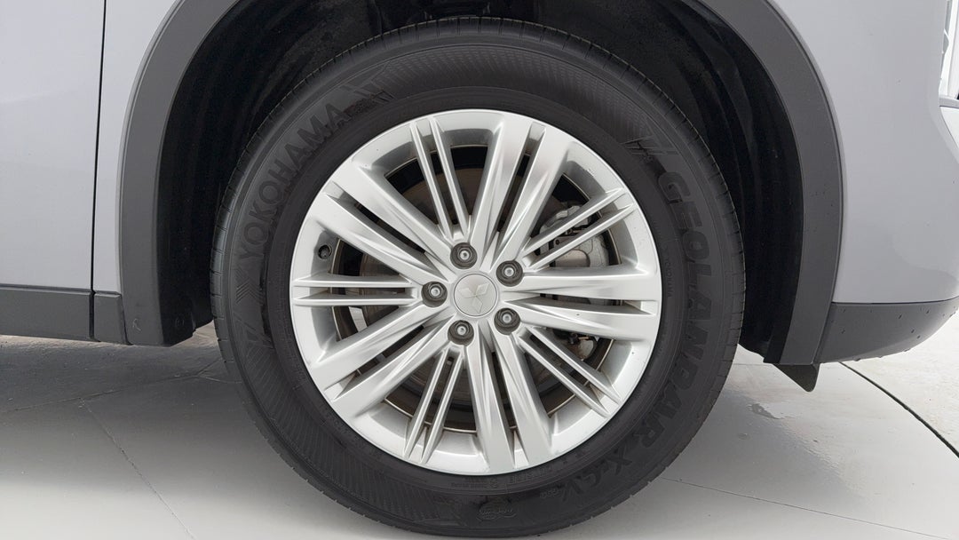 2021 Mitsubishi Outlander Es 7 Seat (AWD), Automatic, 38320 km, Right Front Wheel