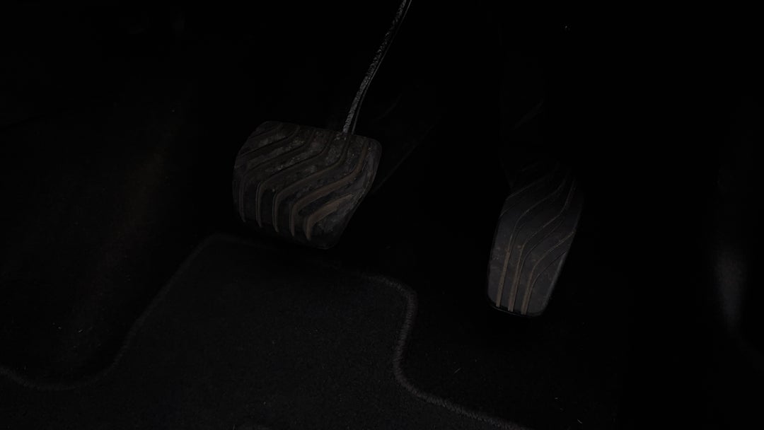 2021 Mitsubishi Outlander Es 7 Seat (AWD), Automatic, 38320 km, Pedals and Footmat