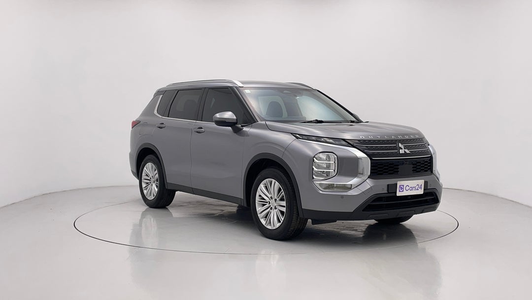 2021 Mitsubishi Outlander Es 7 Seat (AWD), Automatic, 38320 km, Right Front Diagonal (45- Degree) View