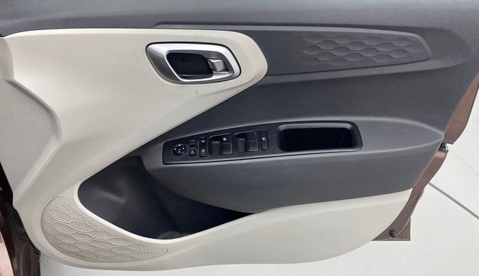 2020 Hyundai AURA SX PLUS 1.2 AMT CRDI, Diesel, Automatic, 36,857 km, Driver Side Door Panels Control
