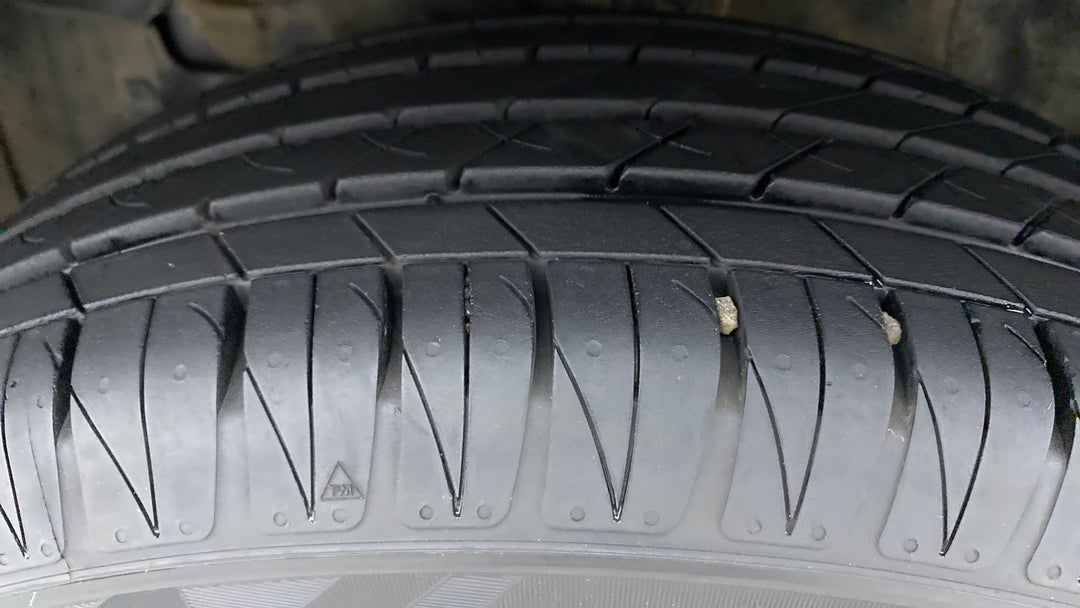 Left Front Tyre Tread
