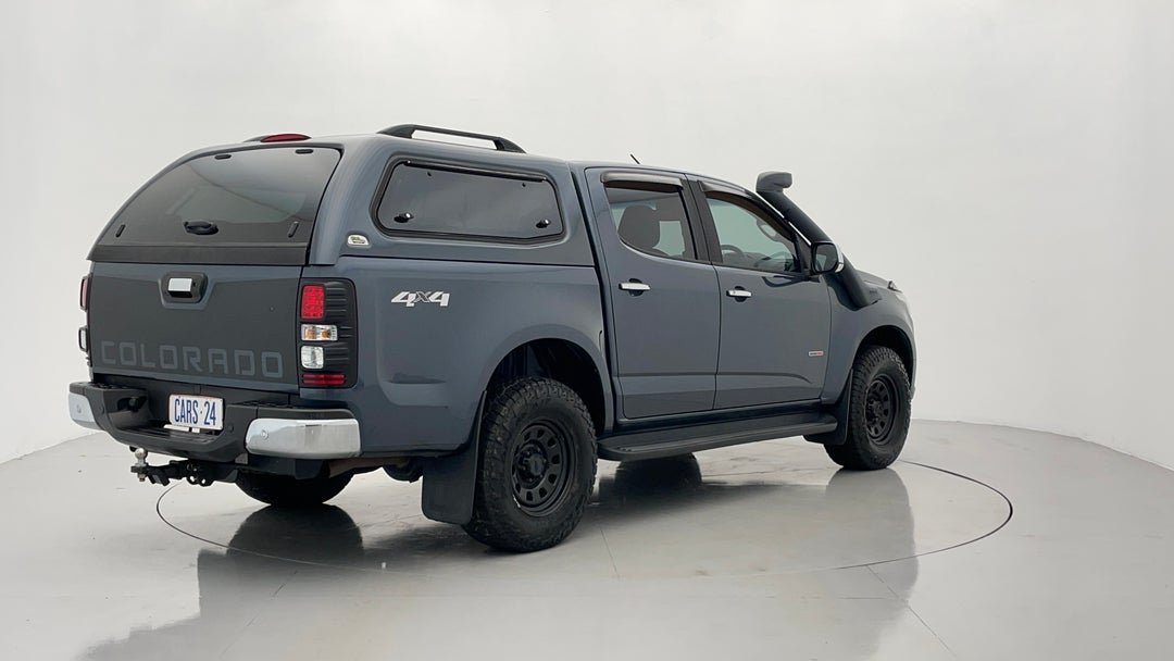 Right Back Diagonal (45- Degree) View