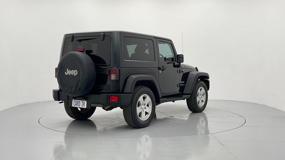 Right Back Diagonal (45- Degree) View