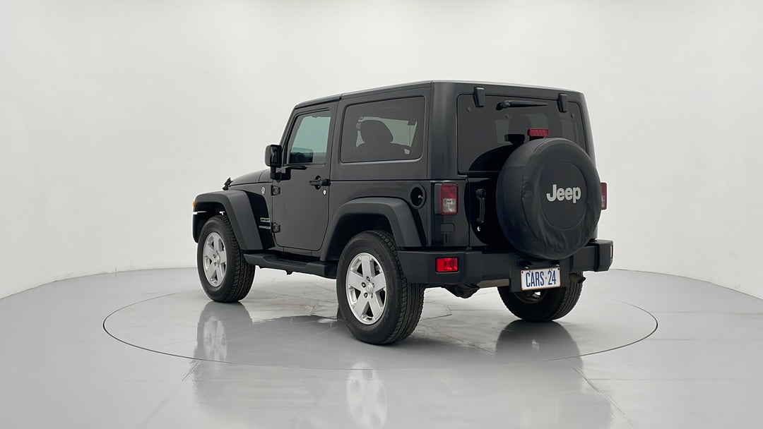 Left Back Diagonal (45- Degree) View