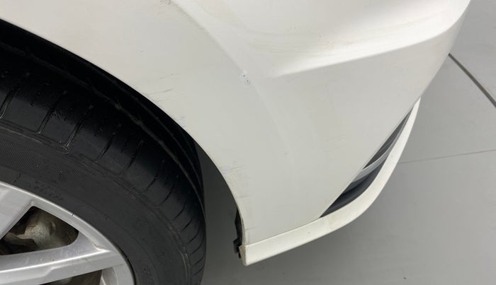 2017 Volkswagen Ameo HIGHLINE1.2L PLUS 16 ALLOY, Petrol, Manual, 33,204 km, Front bumper - Minor scratches