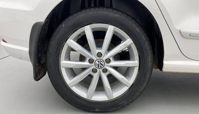 2017 Volkswagen Ameo HIGHLINE1.2L PLUS 16 ALLOY, Petrol, Manual, 33,204 km, Right Rear Wheel