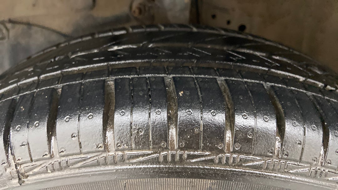 Left Front Tyre Tread