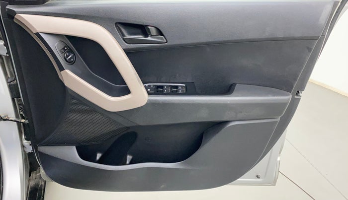 2017 Hyundai Creta E PLUS 1.6 PETROL, Petrol, Manual, 96,639 km, Driver Side Door Panels Control