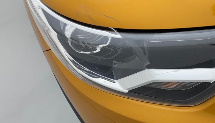 2022 Renault TRIBER RXZ, Petrol, Manual, 17,964 km, Right headlight - Minor scratches