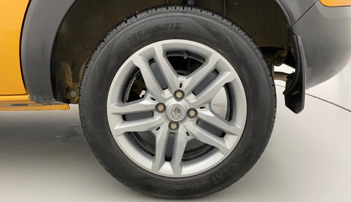 2022 Renault TRIBER RXZ, Petrol, Manual, 17,964 km, Left Rear Wheel