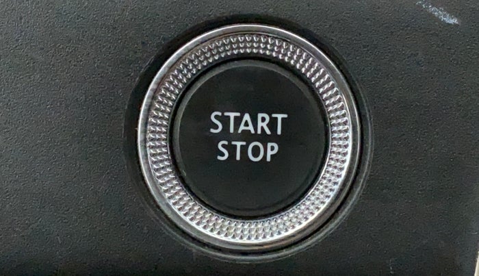 2022 Renault TRIBER RXZ, Petrol, Manual, 17,964 km, Keyless Start/ Stop Button