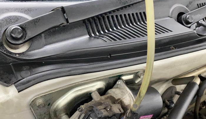 2017 Maruti Alto K10 VXI (O) AMT, Petrol, Automatic, 44,341 km, Bonnet (hood) - Cowl vent panel has minor damage