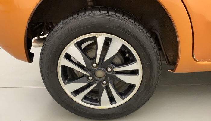 2018 Datsun Go T (O), Petrol, Manual, 60,853 km, Right Rear Wheel