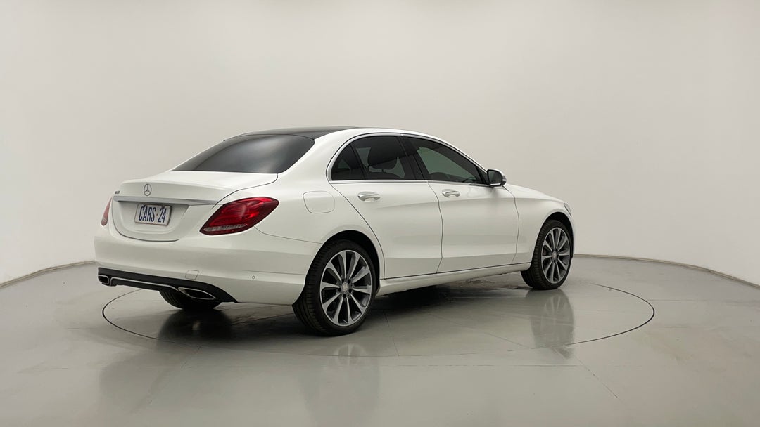 Right Back Diagonal (45- Degree) View