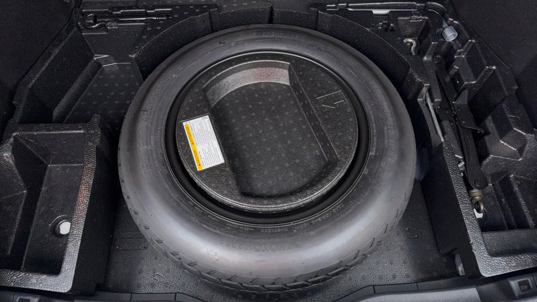 2017 Toyota C-HR (2wd), Automatic, 102501 km, Spare Wheel