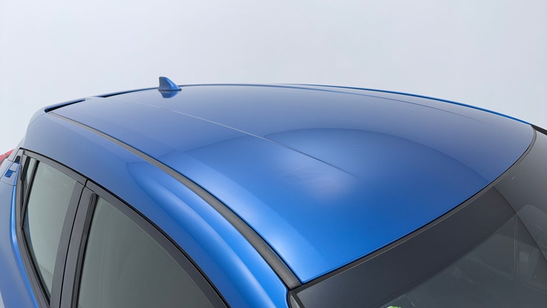 2017 Toyota C-HR (2wd), Automatic, 102501 km, Roof/Sunroof View