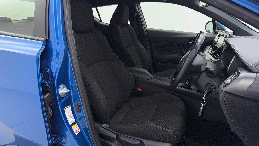 2017 Toyota C-HR (2wd), Automatic, 102501 km, Right Side Front Door Cabin View