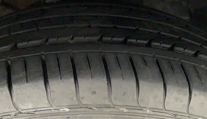 2018 Tata NEXON XM DIESEL, Diesel, Manual, 37,384 km, Right Front Tyre Tread