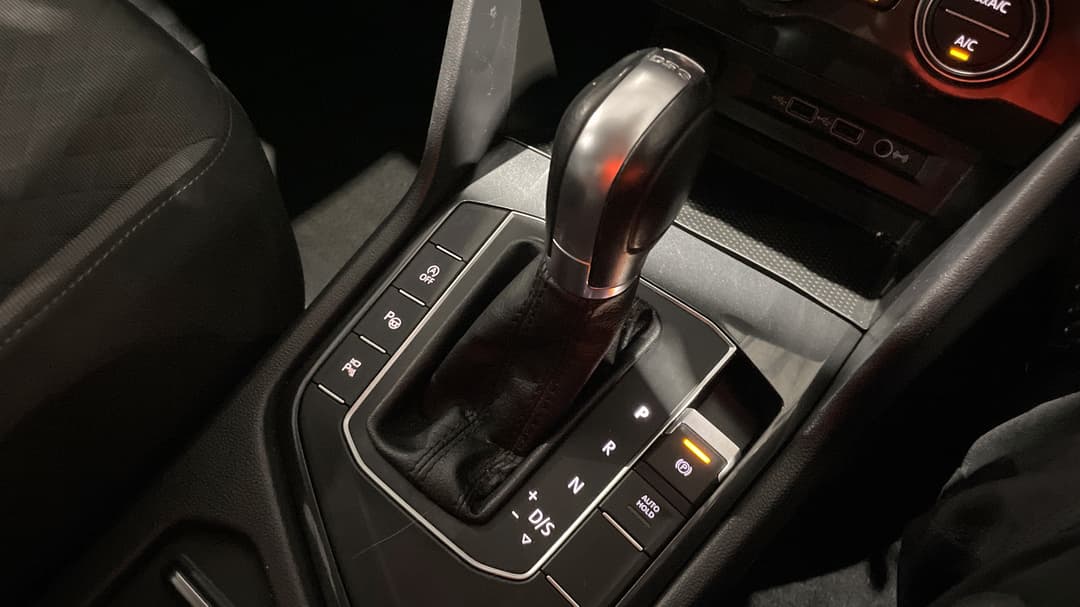 2018 Volkswagen Tiguan 110 Tsi Comfortline, Automatic, 78867 km, Gear Lever 