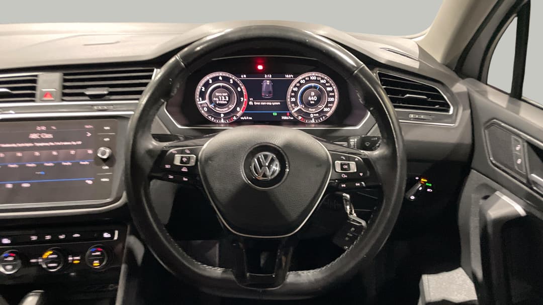 2018 Volkswagen Tiguan 110 Tsi Comfortline, Automatic, 78867 km, Steering Wheel Close-up