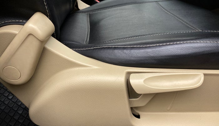 2015 Volkswagen Polo HIGHLINE1.2L PETROL, Petrol, Manual, 68,406 km, Driver Side Adjustment Panel