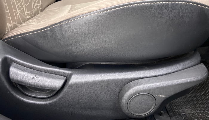 2014 Hyundai Xcent SX 1.2 OPT, Petrol, Manual, 91,329 km, Driver Side Adjustment Panel