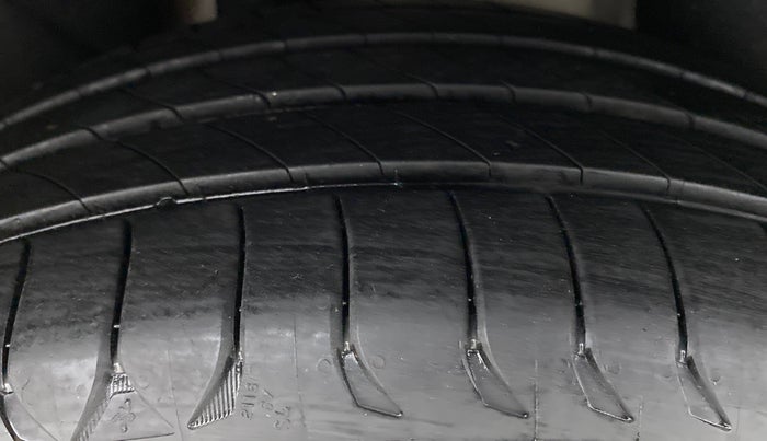 2017 Skoda Octavia 1.8 TSI STYLE AT, Petrol, Automatic, 49,573 km, Right Rear Tyre Tread